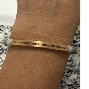 Inspire Me Bracelets Joshua 1:9 Be Strong and Courageous Beaded Stretch Bracelet